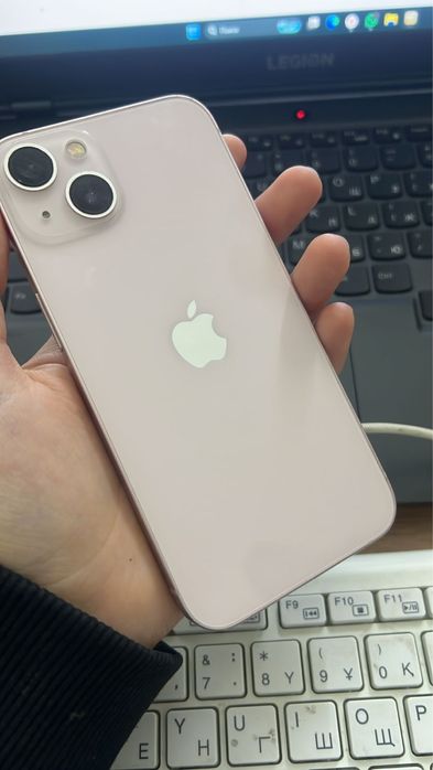 Айфон 13 в идальном состоянии