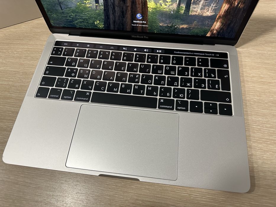 Ноутбук MacBook Pro с TouchBar Макбук про