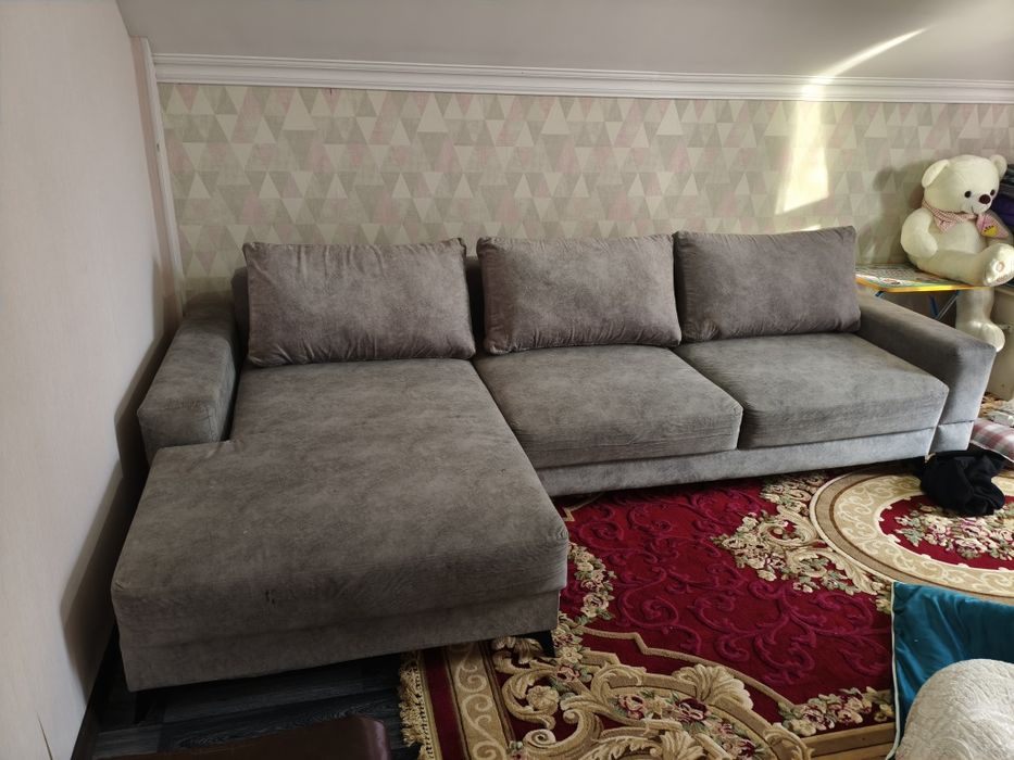 Продам Диван серый