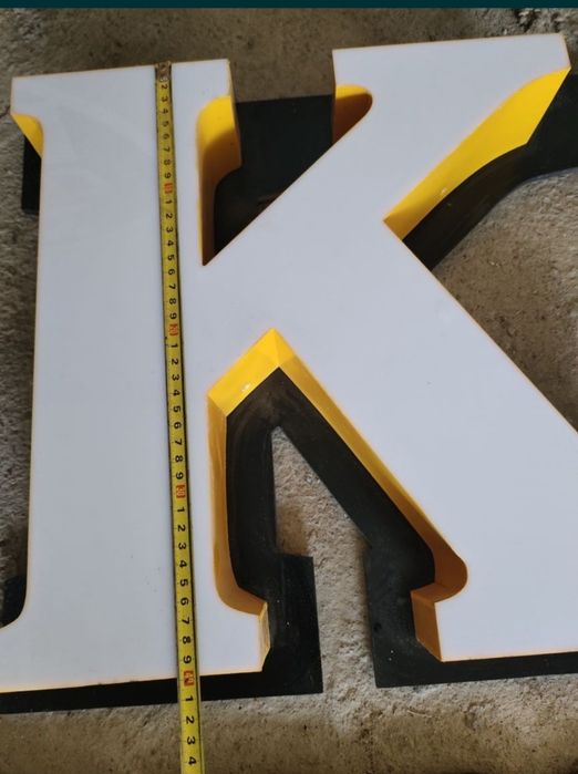 Продаются вывески , буквы светящиеся