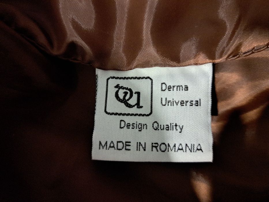 Vand geaca de piele noua