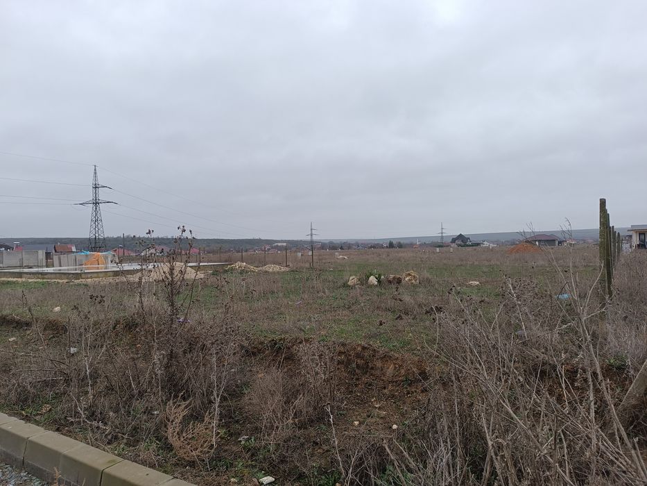 Vând teren intravilan in Poarta Alba