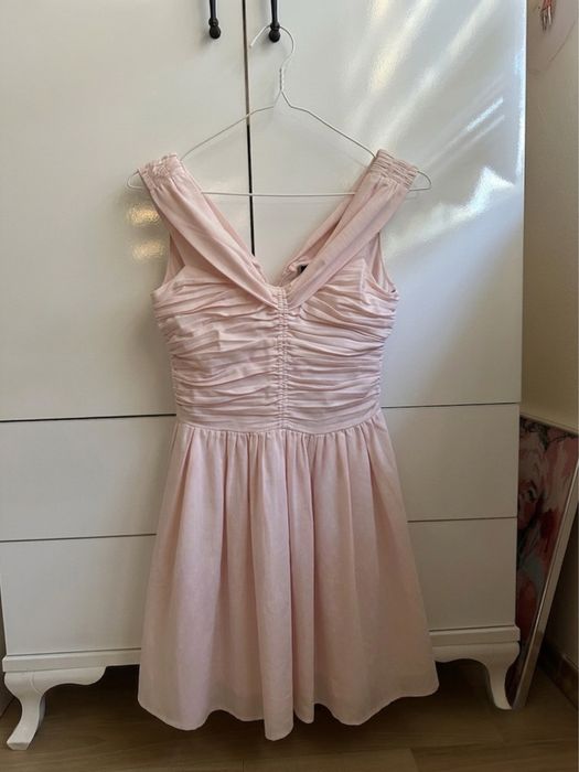 ВСИЧКО 30€ / Рокли - Zara, Bershka, H&M