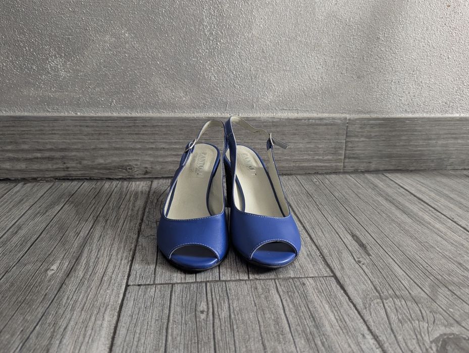 Sandale cu toc pentru evenimente