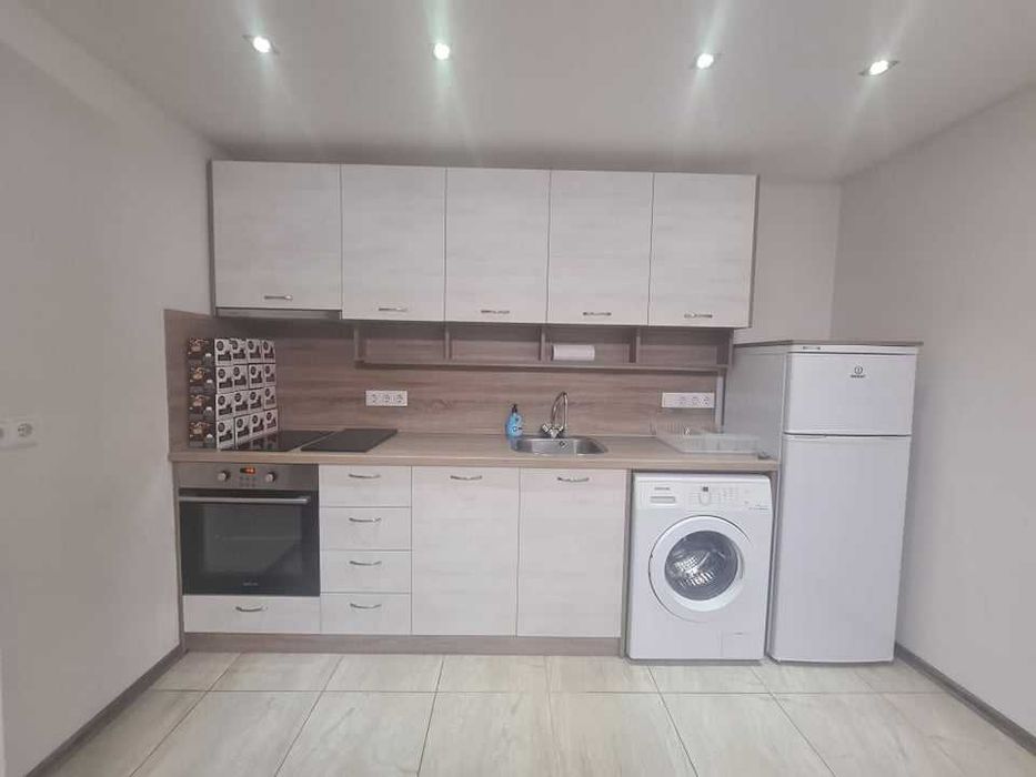 Дава се под наем Двустаен апартамент в Бургас, Братя Миладинови - 50 кв.м за 229.5 € - Снимка #2