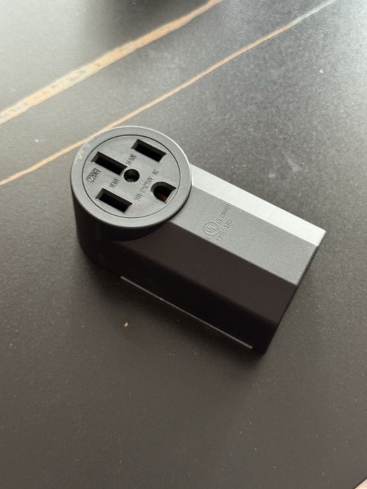 розетка нема электромобил rozetka tesla