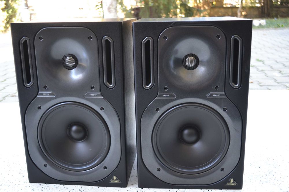 Boxe Behringer model B 2031 P