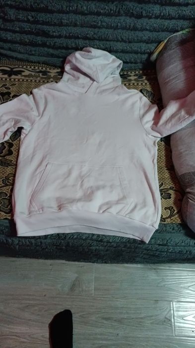 Продам кофту новую