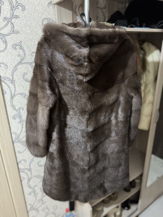 Продам норковую шубу