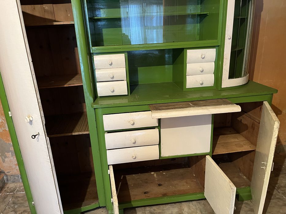 Mobila bucatarie veche