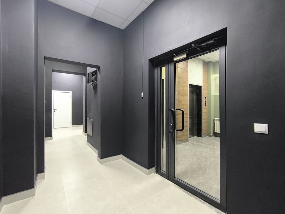 Продается коммерческое помещение  — 210 кв. Рядом трц Мега