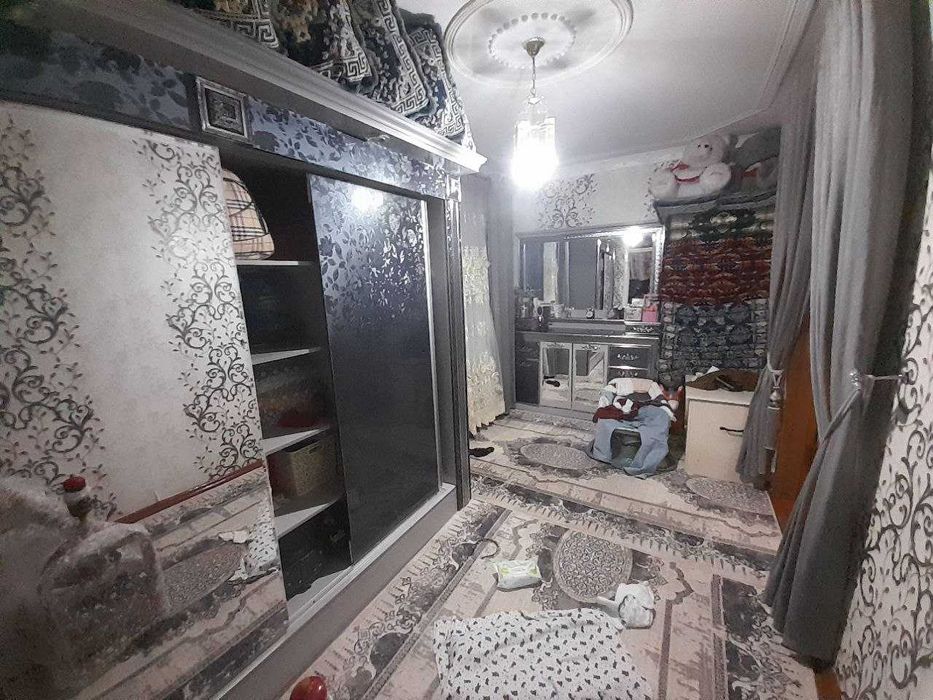 Продаётся  2х комнатная! Адрес: Гагарина Азиз базар