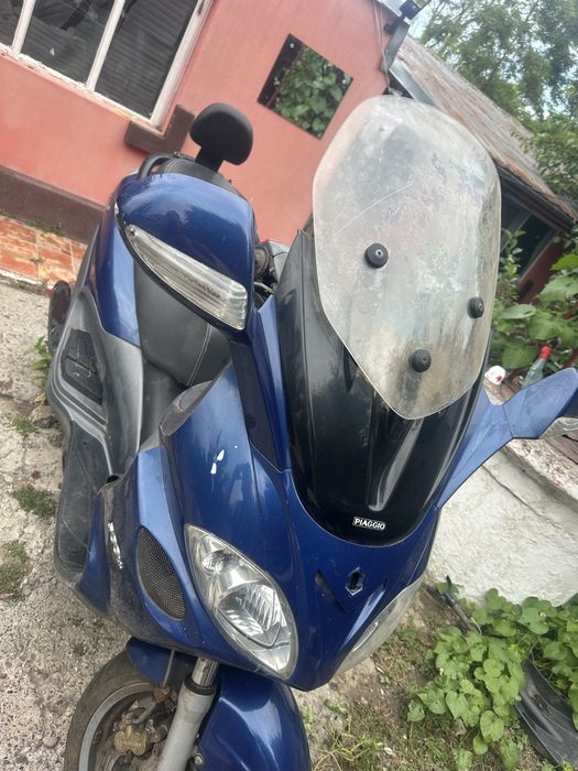 Vand motocicleta piaggio x9 500