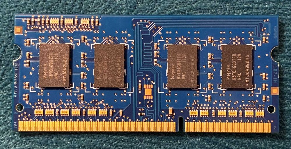 MEMORII RAM 1GB - HYNIX - DDR3 - 1 GB - 10600GHz