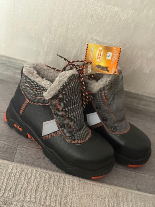 Продам спец обувь 41 размер