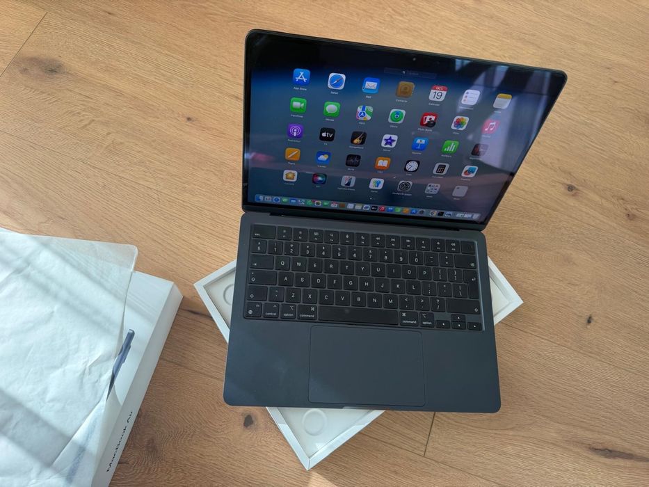 MacBook Air M2 (2022)