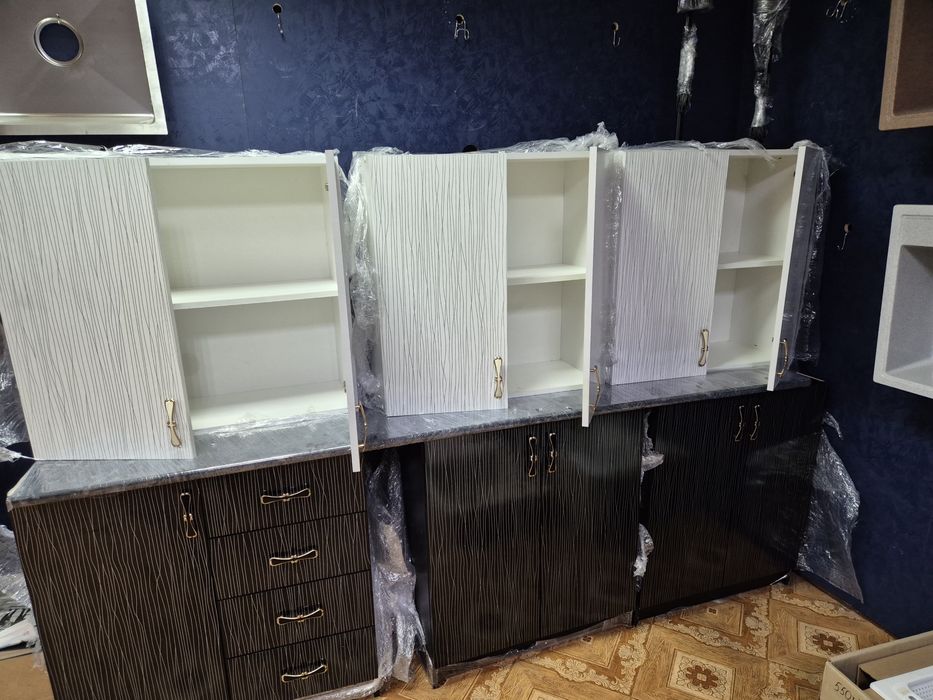 Продам кухонный гарнитур.