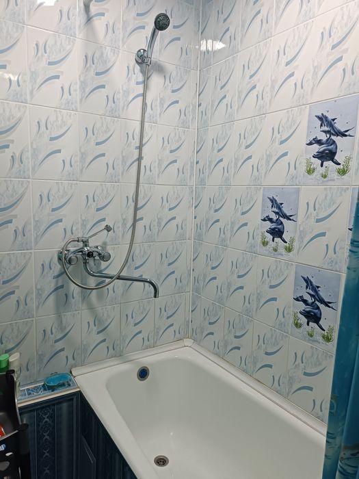 Навои вилоят спутникда квартира сотилади