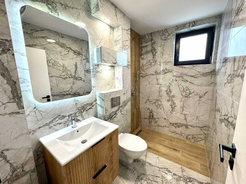 Двустаен апартамент в Остромила