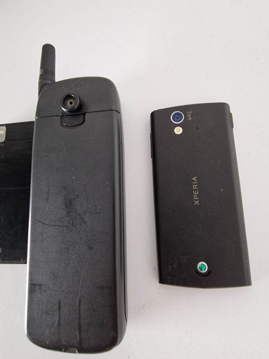 Стари телефони Prada, nokia, sony ericsson