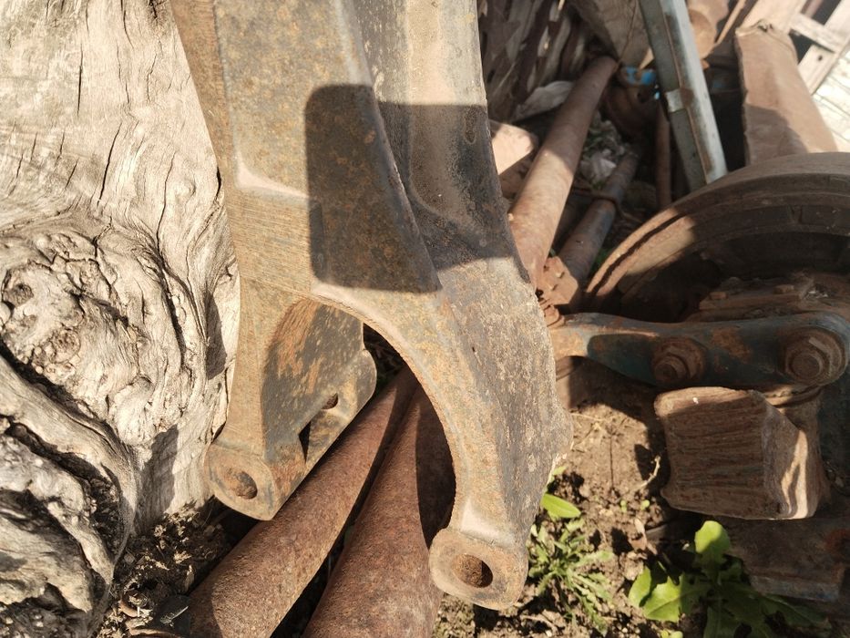 Кронштеин  моста  MERCEDES ACTORS