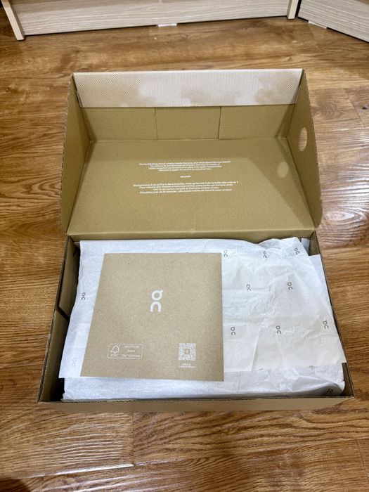 On Cloud кроссовка | 36-размер