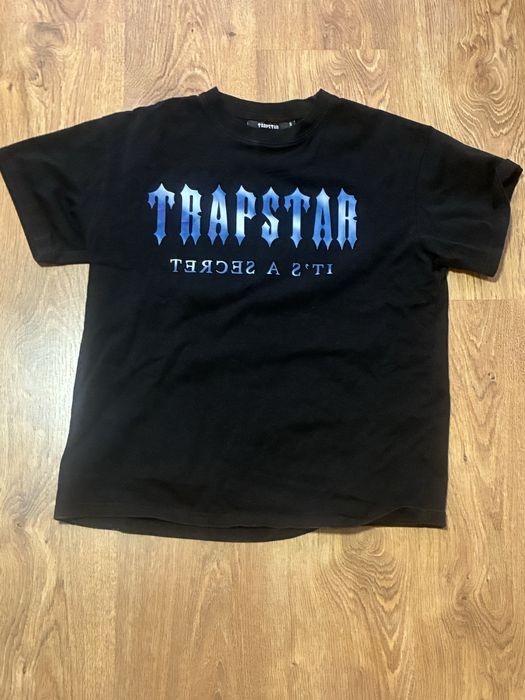 Trapstar tshirt.