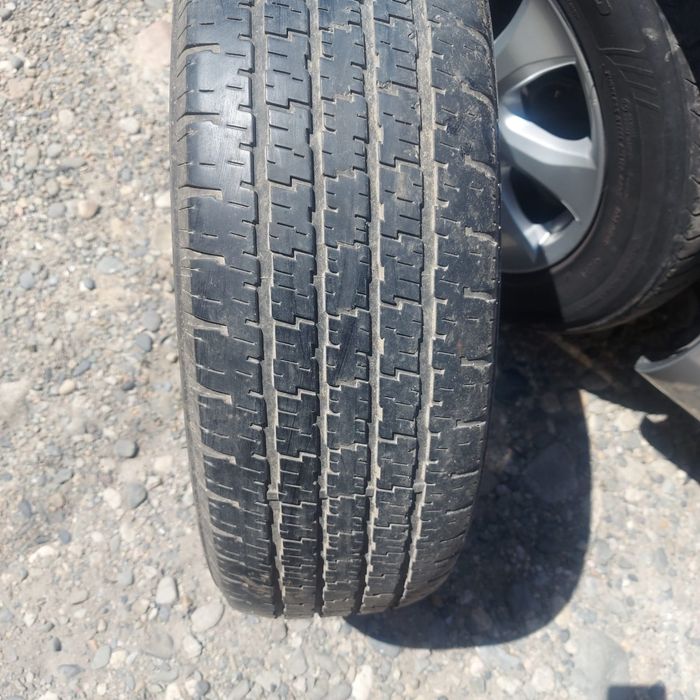 Продам шину R15.