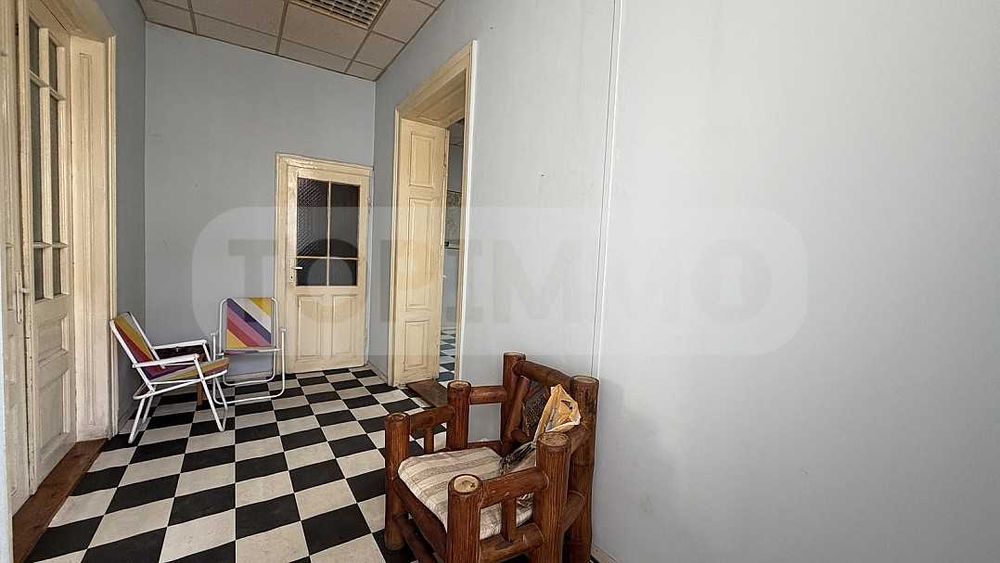 Дава се под наем Офис в Варна, Общината - 80 кв.м за 348.84 € - Снимка #3