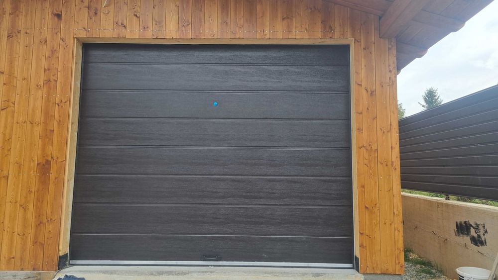 Uși de Garaj rezidențiale