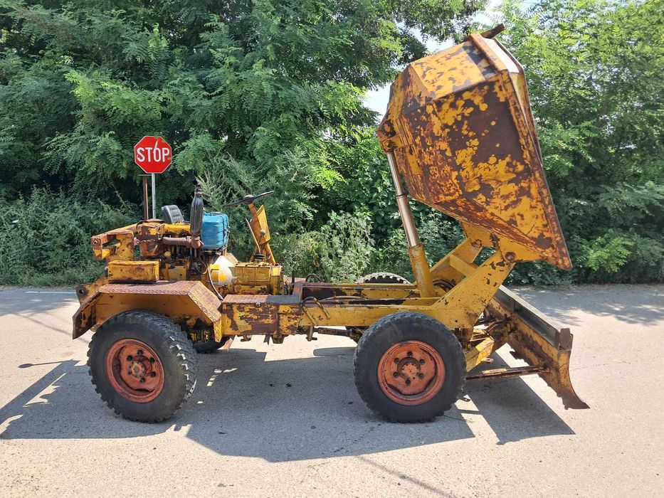dumper 4x4 basculabil echipat cu lama