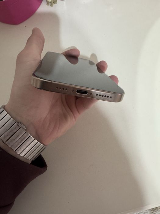 Iphone 16pro max gold 256 esim