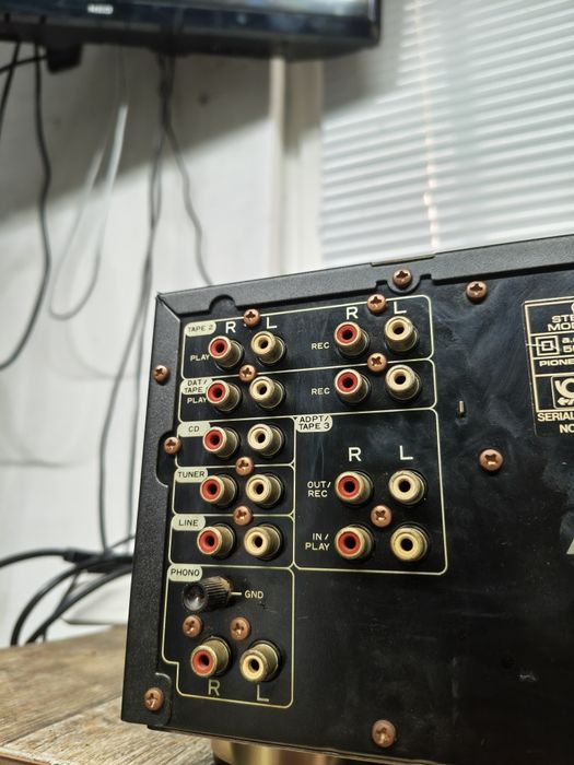 Усилвател PIONEER A-656 Mark II