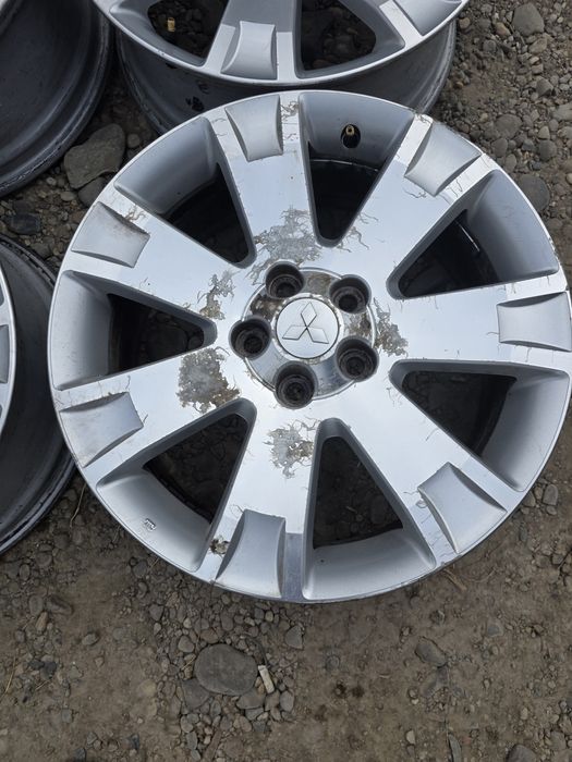 Jante mitsubishi r18 j7 et 38