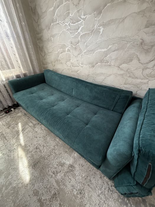 Срочно продам диван