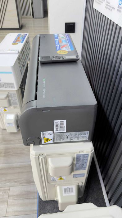 Кондиционер Midea Naomi Pro 12 (Инвертор + AI + Wi-Fi)