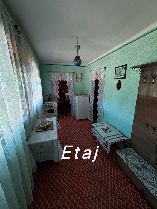 Casă cu teren de vânzare Petrila