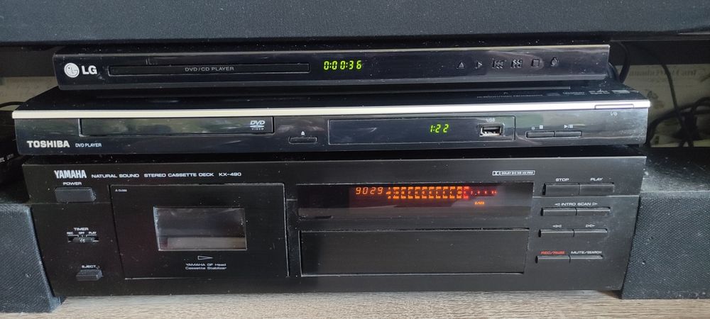 ДВД- Плеар Toshiba с слод за флашка