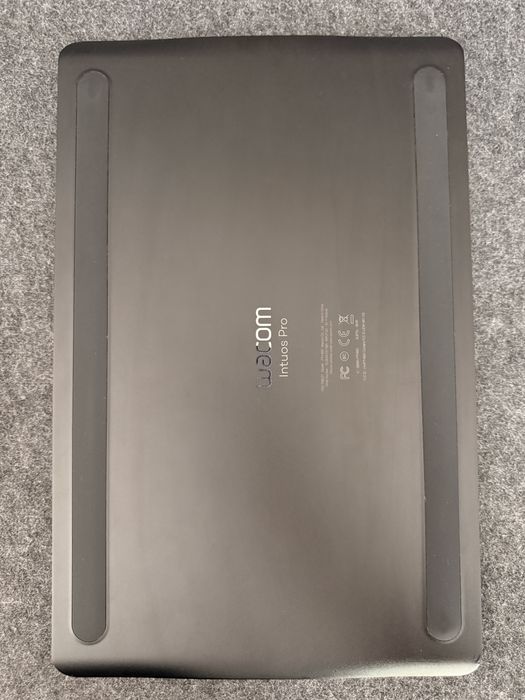 Wacom Intuos Pro Medium PTH-660