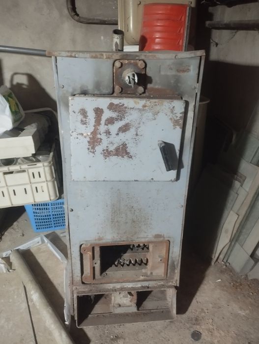 Чугунный катёл. Сделано в Ссср. Рабочий