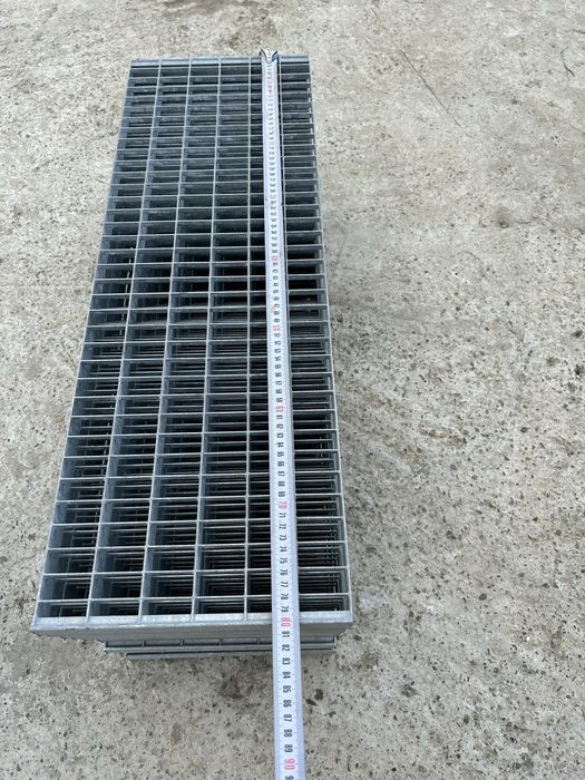 Trepte zincate 25x80
