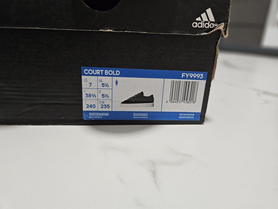 Маратонки Adidas