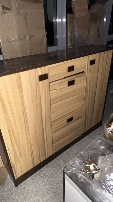 Продам обувницу б/у