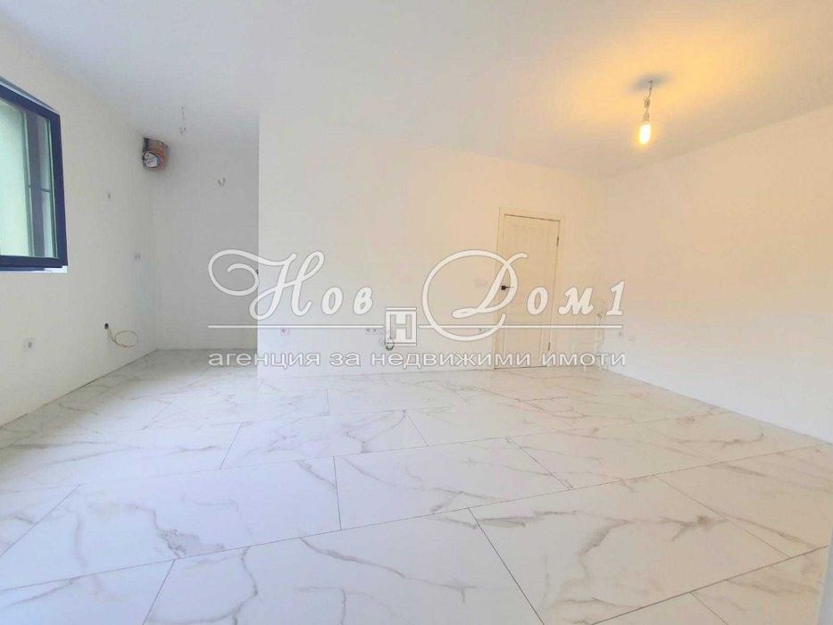 Продава се Двустаен апартамент в Варна, Чайка - 58 кв.м за 2526 €/кв.м - Снимка #2