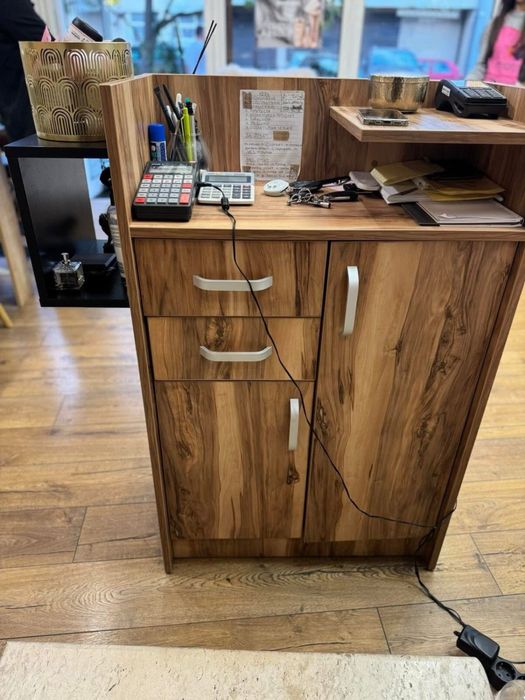 Шкаф-рецепция поръчкова