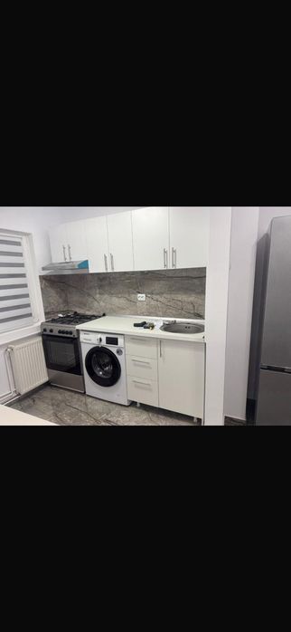 Închiriez apartament central Vălenii de Munte