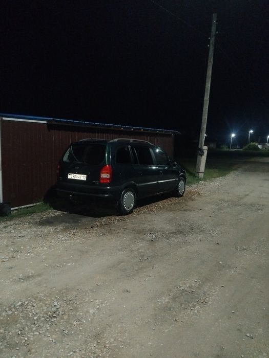 Опель Зафира а 2000 г