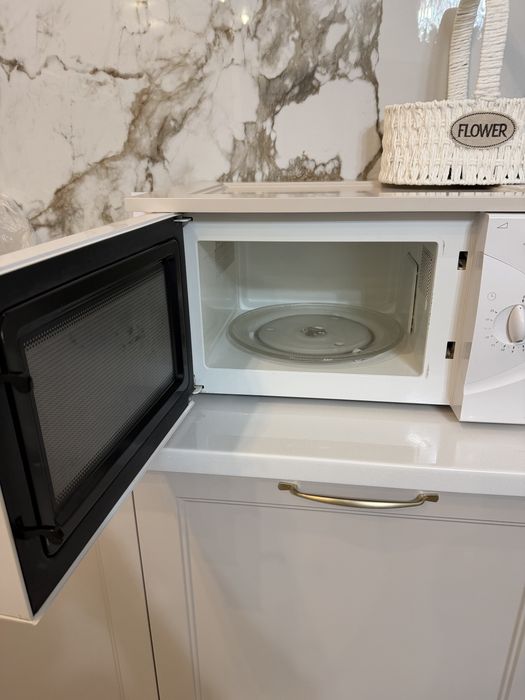Продам микроволновку Samsung