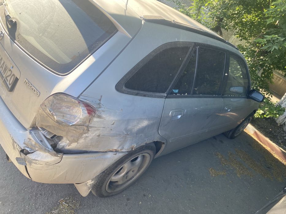 Продам Мазду Фамилия