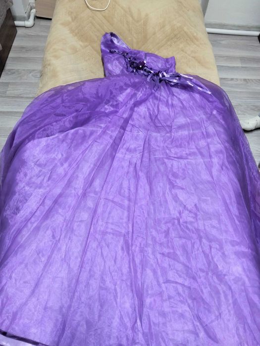 Платья, за 15к тенге